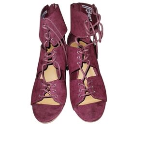 Dolcetta NWT Weslyn Burgundy Heeled Ankle Boots, Open tie front